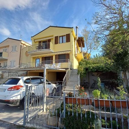 Villetta Con Giardino E Parcheggio Coperto Loreto Exterior foto