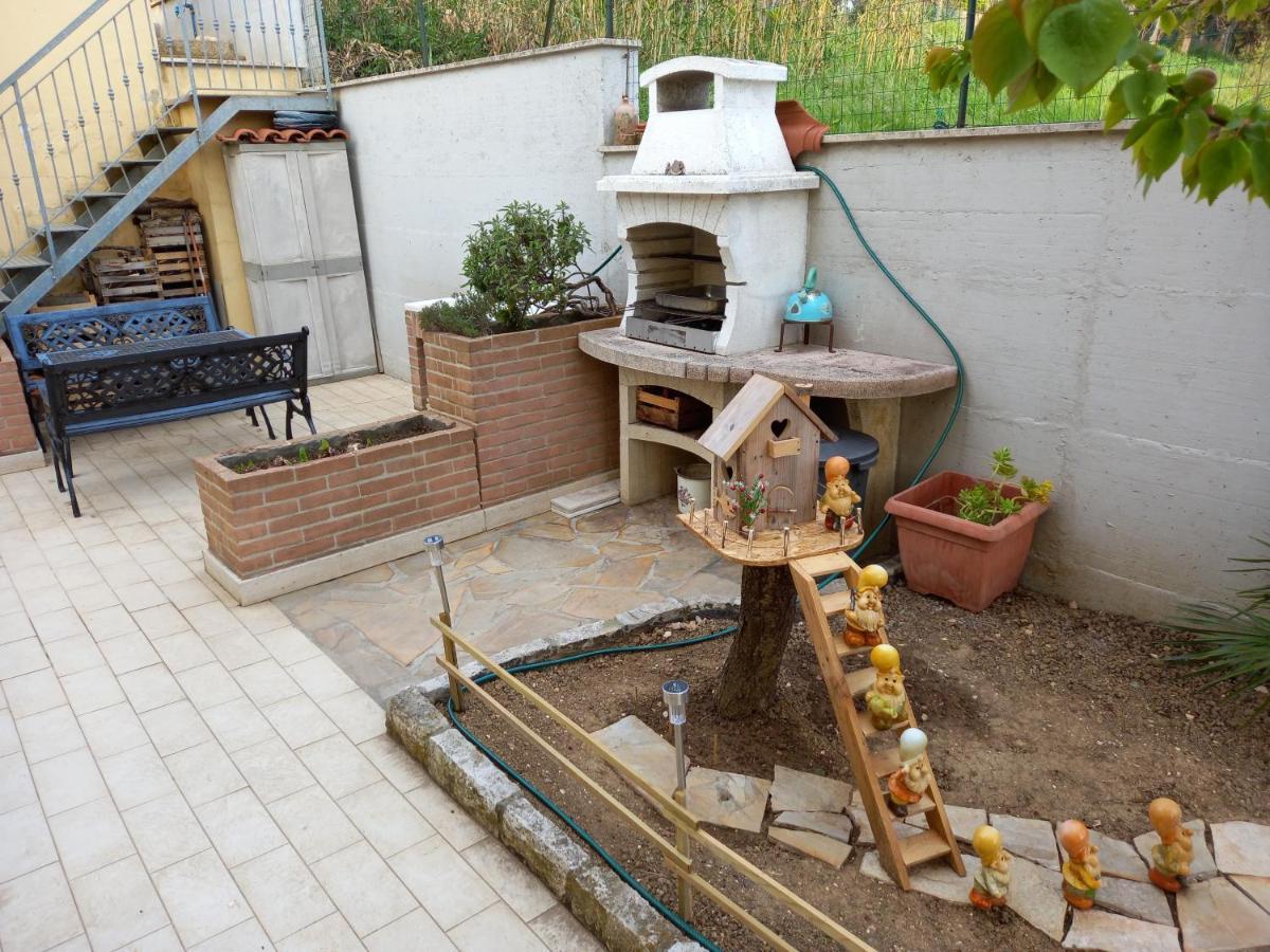 Villetta Con Giardino E Parcheggio Coperto Loreto Exterior foto